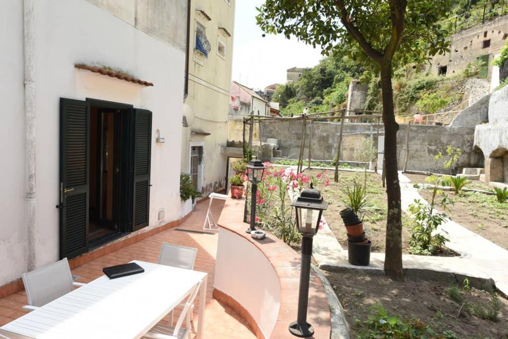 Casa Annali - House And Garden By The Amalfi Coast Villa ไมยอรี ภายนอก รูปภาพ