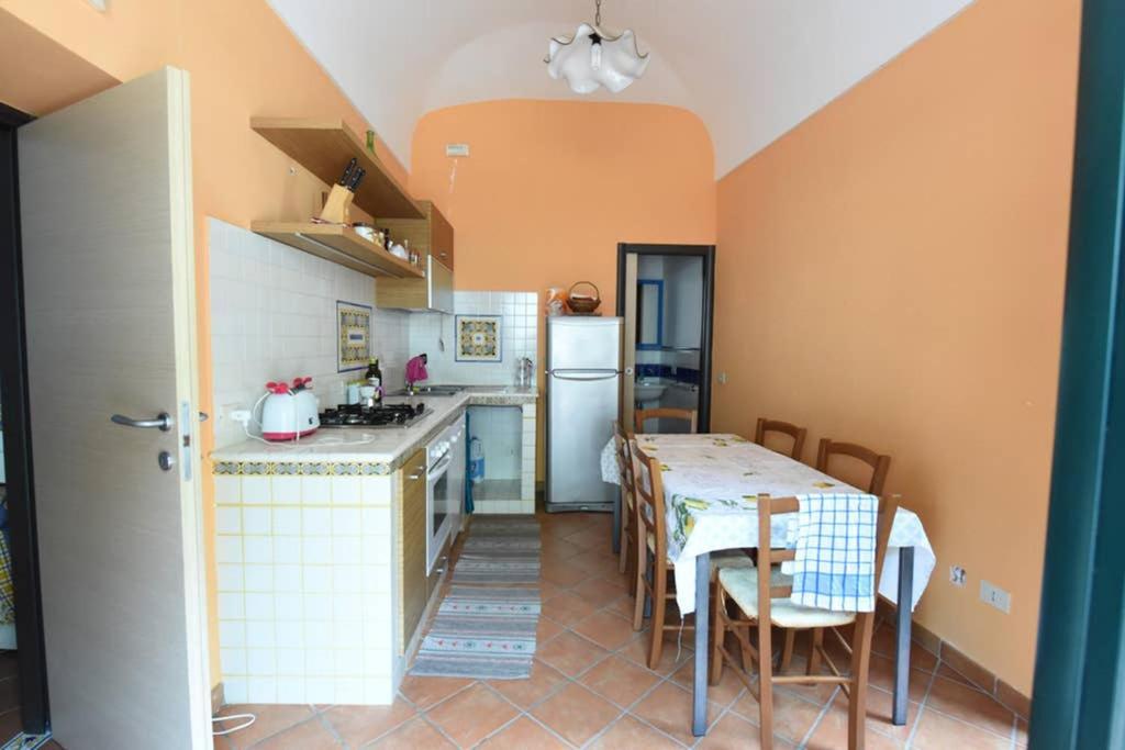 Casa Annali - House And Garden By The Amalfi Coast Villa ไมยอรี ภายนอก รูปภาพ